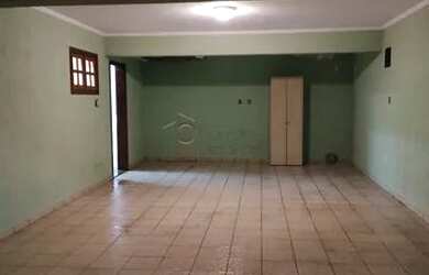 Imagem 4: Casa Sobrado em Jundiaí. Piscina, Varanda, Guarda roupaeLareira