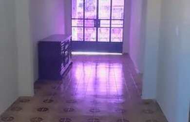 Imagem: A casa possui 5 Dormitórios, 2 Banheiros, 1 Vaga na garagem