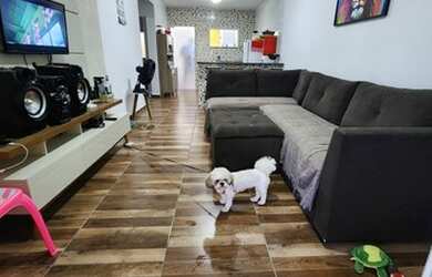 Imagem: A casa possui 2 Dormitórios, 2 Banheiros, 1 Vaga na garagem