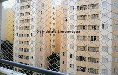 Imagem: O apartamento possui 3 Dormitórios, 1 Banheiro, 1 Vaga na garagem