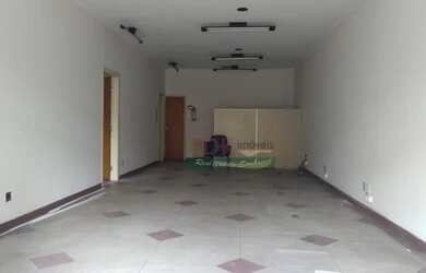 Imagem: O depósito possui 1 Vaga na garagem, 80m² de Área e está