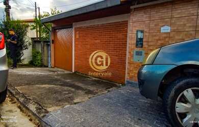 Imagem: A casa possui 2 Dormitórios, 1 Banheiro, 5 Vagas na garagem