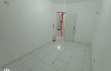 Imagem: A casa possui 2 Dormitórios, 1 Banheiro e 1 Vaga na garagem