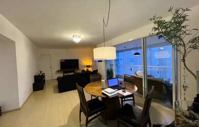 Imagem: O apartamento possui 3 Dormitórios, 5 Banheiros, 2 Vagas na