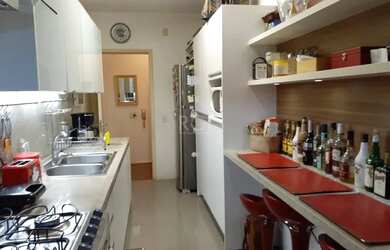 Imagem 11: Apartamento de dois dormitórios, e uma vaga de garagem no bairro Bela...