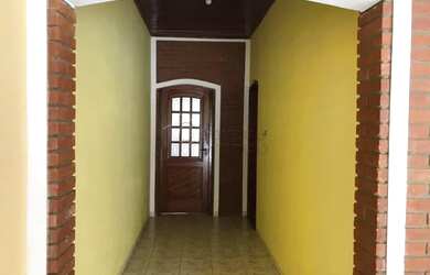 Imagem: A casa possui 2 Dormitórios, 1 Banheiro, 1 Vaga na garagem