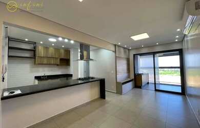 Imagem: O apartamento possui 3 Dormitórios, 2 Banheiros, 2 Vagas na