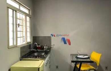 Imagem: A kitnet possui 1 Dormitório, 1 Banheiro, 30m² de Área e