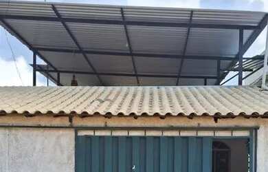 Imagem: A casa possui 3 Dormitórios, 1 Banheiro, 1 Vaga na garagem