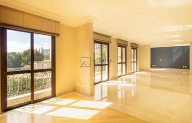 Imagem: O apartamento possui 4 Dormitórios, 4 Banheiros, 5 Vagas na