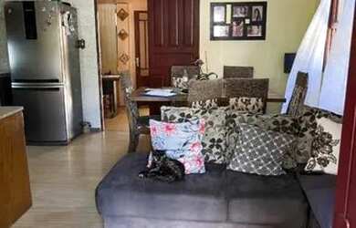 Imagem: A casa possui 3 Dormitórios, 1 Banheiro, 1 Vaga na garagem