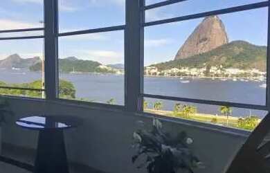 Imagem: O apartamento para alugar possui 4 Dormitórios, 4 Banheiros