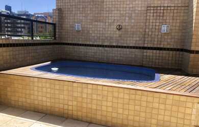 Imagem: O apartamento possui 2 Dormitórios, Acomodam 7 pessoas, 3 Vagas