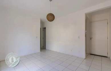 Imagem 2: VENDA - Apartamento com 2 dormitórios, com 1 vaga de garagem, no bairro...