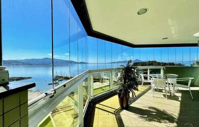 Imagem: O apartamento possui 3 Dormitórios, 5 Banheiros, 3 Vagas na