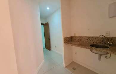 Imagem 6: Sala com recepção e 3 ambientes