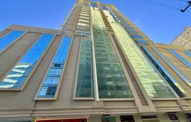 Imagem: O apartamento possui 4 Dormitórios, 4 Banheiros, 3 Vagas na