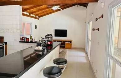 Imagem 16: Imóvel para aluguel e venda tem 200 metros quadrados com 4 quartos