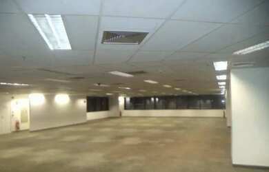 Imagem: O depósito possui 5 Vagas na garagem, 775m² de Área e está