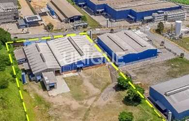 Imagem: O depósito possui 5 Vagas na garagem, 12.074m² de Área e