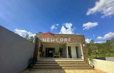 Imagem: A fazenda possui 199m² de Área e está localizado em Centro