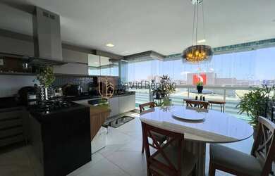 Imagem: O apartamento possui 3 Dormitórios, 3 Banheiros, 2 Vagas na