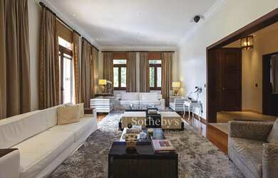 Imagem 6: Casa Clássica em Ponto Alto com Vista Deslumbrante