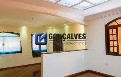 Imagem: A casa possui 3 Dormitórios, 4 Banheiros, 5 Vagas na garagem