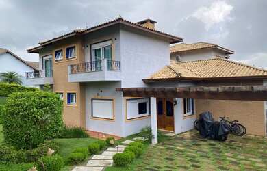 Imagem: A casa em condomínio possui 5 Dormitórios, 5 Banheiros, 5