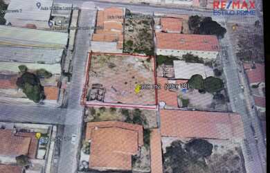 Imagem: O terreno possui 900m² de Área e está localizado em Vivendas