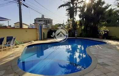 Imagem: A casa possui 3 Dormitórios, 3 Banheiros, 3 Vagas na garagem