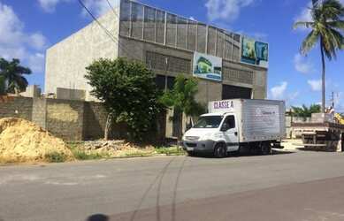 Imagem: O depósito possui 600m² de Área e está localizado em Aruana