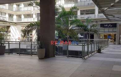 Imagem: O depósito possui 1 Vaga na garagem, 32m² de Área e está