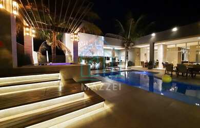 Imagem: A casa em condomínio possui 4 Dormitórios, 5 Banheiros, 5