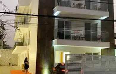 Imagem 2: Curicica colado a barra taxas incluídas melhor rua