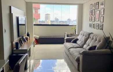 Imagem: O apartamento possui 3 Dormitórios, 1 Banheiro, 2 Vagas na