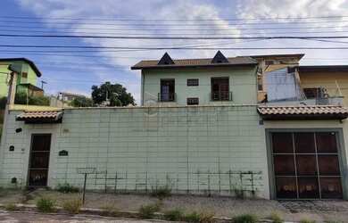 Imagem 1: Casa Sobrado em Jundiaí. Piscina, Varanda, Guarda roupaeLareira