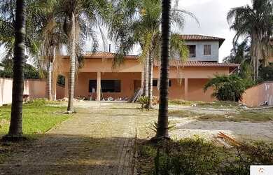 Imagem: A casa em condomínio possui 4 Dormitórios, 5 Banheiros, 4