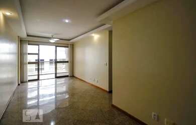 Imagem: O apartamento possui 2 Dormitórios, 2 Banheiros, 2 Vagas na