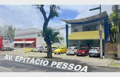 Imagem: O depósito possui 4 Vagas na garagem, 542m² de Área e está