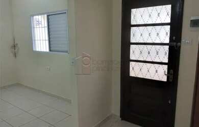 Imagem 12: Casa Padrão em Jundiaí. Varanda, Área de serviço, 104m² de Áreae2...