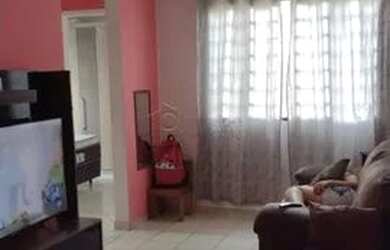 Imagem: O apartamento possui 2 Dormitórios, 1 Banheiro, 1 Vaga na garagem