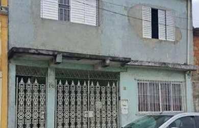 Imagem: A casa possui 3 Dormitórios, 3 Banheiros, 1 Vaga na garagem