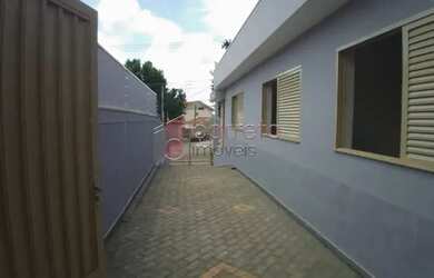 Imagem 1: Casa Padrão em Jundiaí. Varanda, 148m² de Área, 5 Vagas na garageme3...