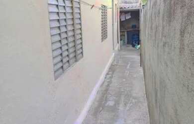 Imagem: A casa para alugar possui 1 Dormitório, 1 Banheiro e 30m²