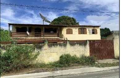 Imagem: A casa possui 5 Dormitórios, 5 Banheiros, 1 Vaga na garagem