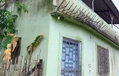 Imagem: A casa possui 2 Dormitórios, 2 Banheiros, 1 Vaga na garagem