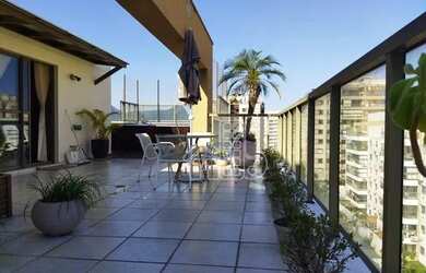 Imagem: O apartamento na cobertura possui 3 Dormitórios, 3 Banheiros