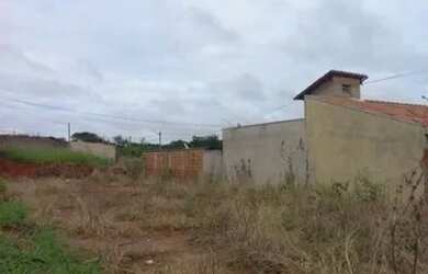 Imagem: O terreno possui 250m² de Área e está localizado em São