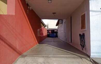 Imagem 4: Casa Padrão em Jundiaí. Varanda, 194m² de Área, 4 Vagas na garageme4...